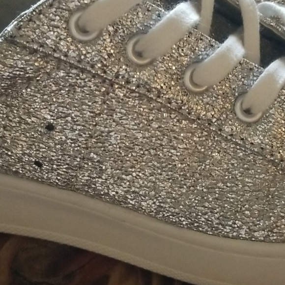 Steve Madden glitter sneakers - Picture 2 of 6